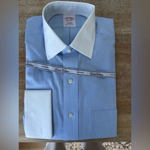 NWT Brooks Brothers Traditional Shirt in blue with white collar